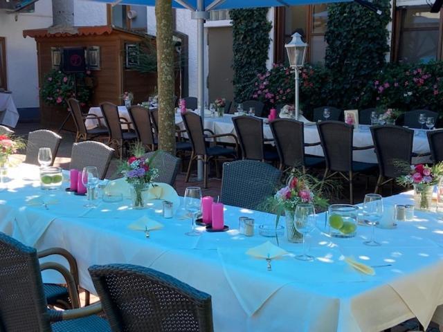 Restaurant-Cafe-Pension Himmel Λάντσχουτ Εξωτερικό φωτογραφία