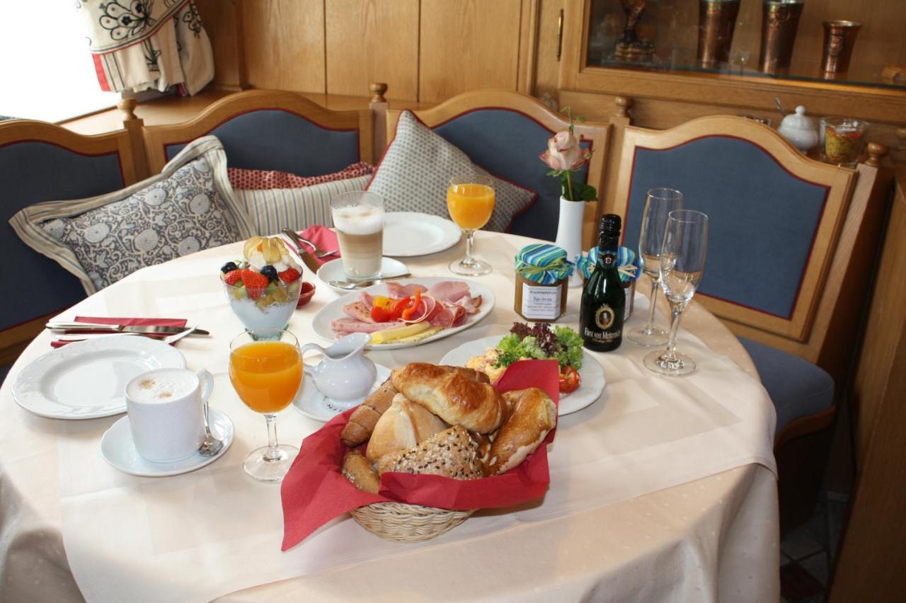 Restaurant-Cafe-Pension Himmel Λάντσχουτ Εξωτερικό φωτογραφία